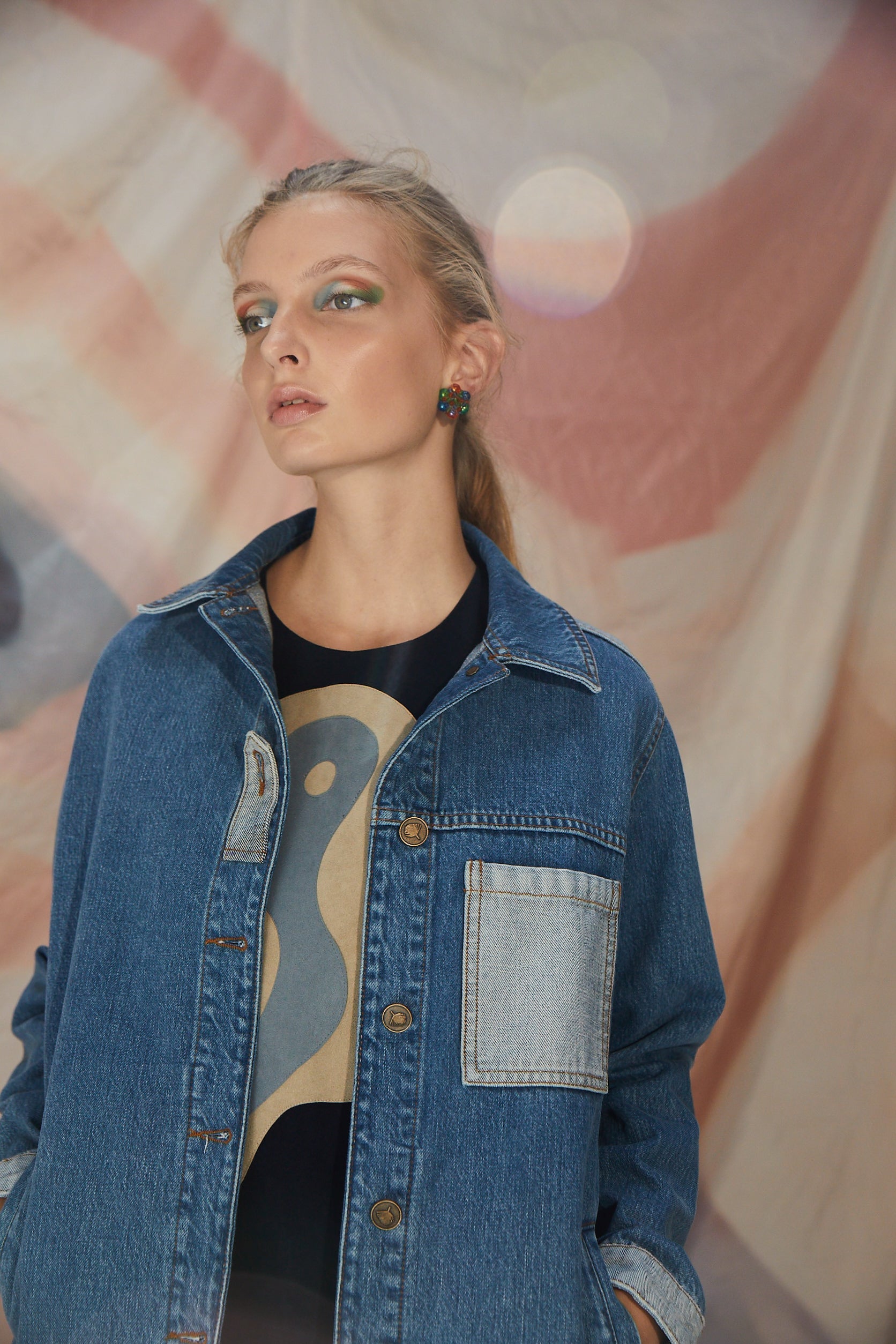 Gömlek Yaka Ön ve Cep Nakış Detaylı Ceket