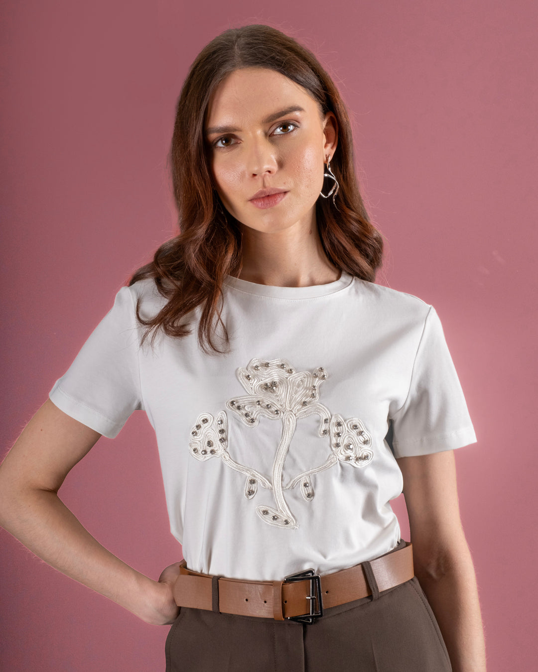 Yuvarlak Yaka Önü Taş İşlemeli T-Shirt