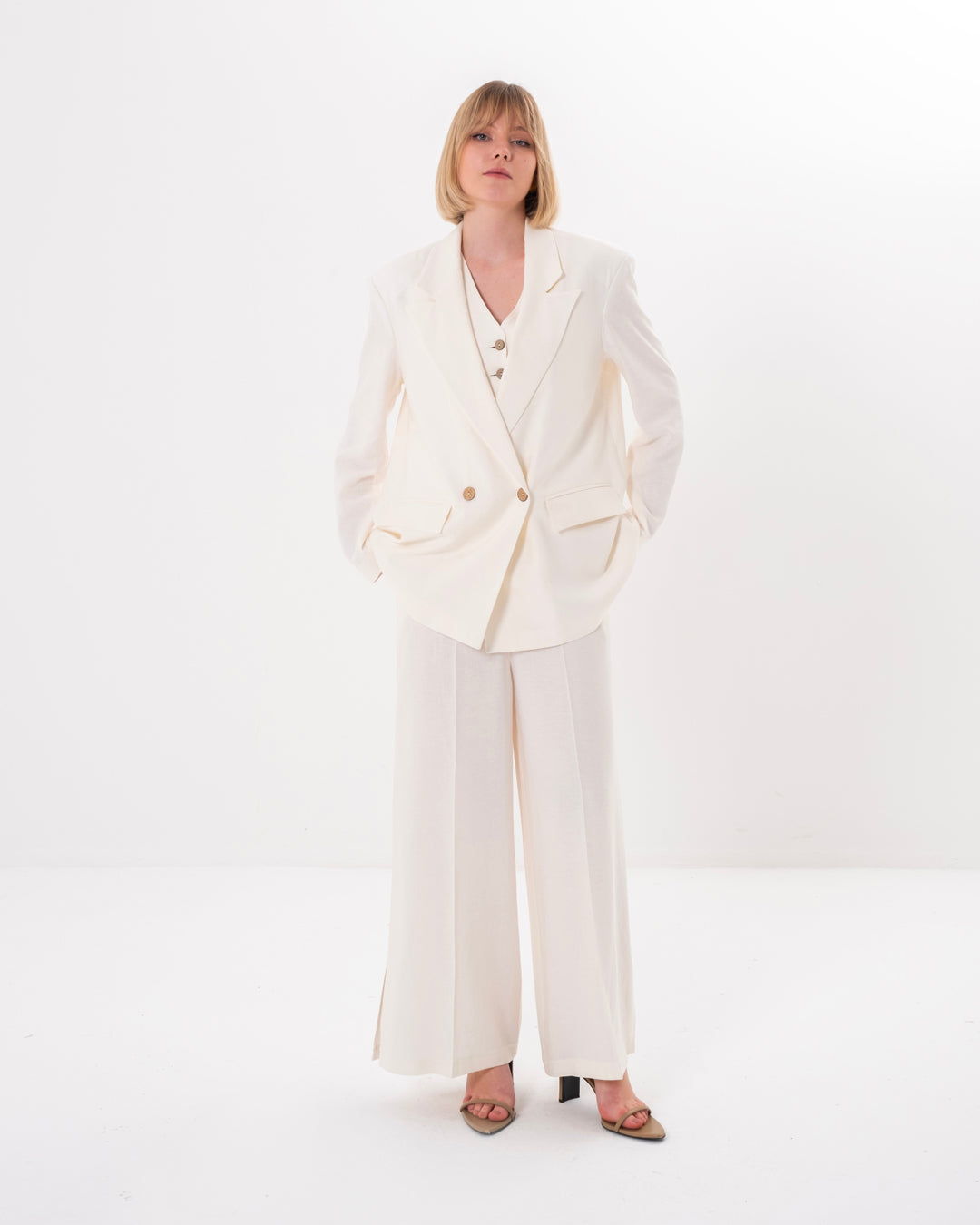 Kruvaze Yaka Düğme Detaylı Ceket