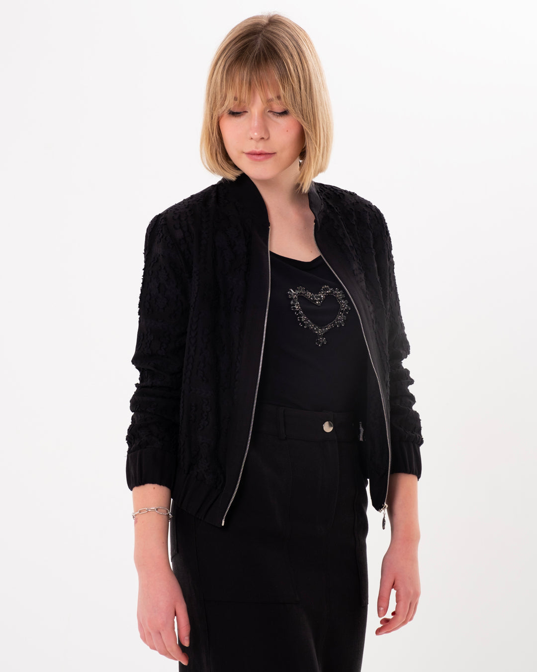 Önü Fermuarlı, Kolları ve Beli Lastikli Ceket-Atlet-Etek (Üçlü) Takım