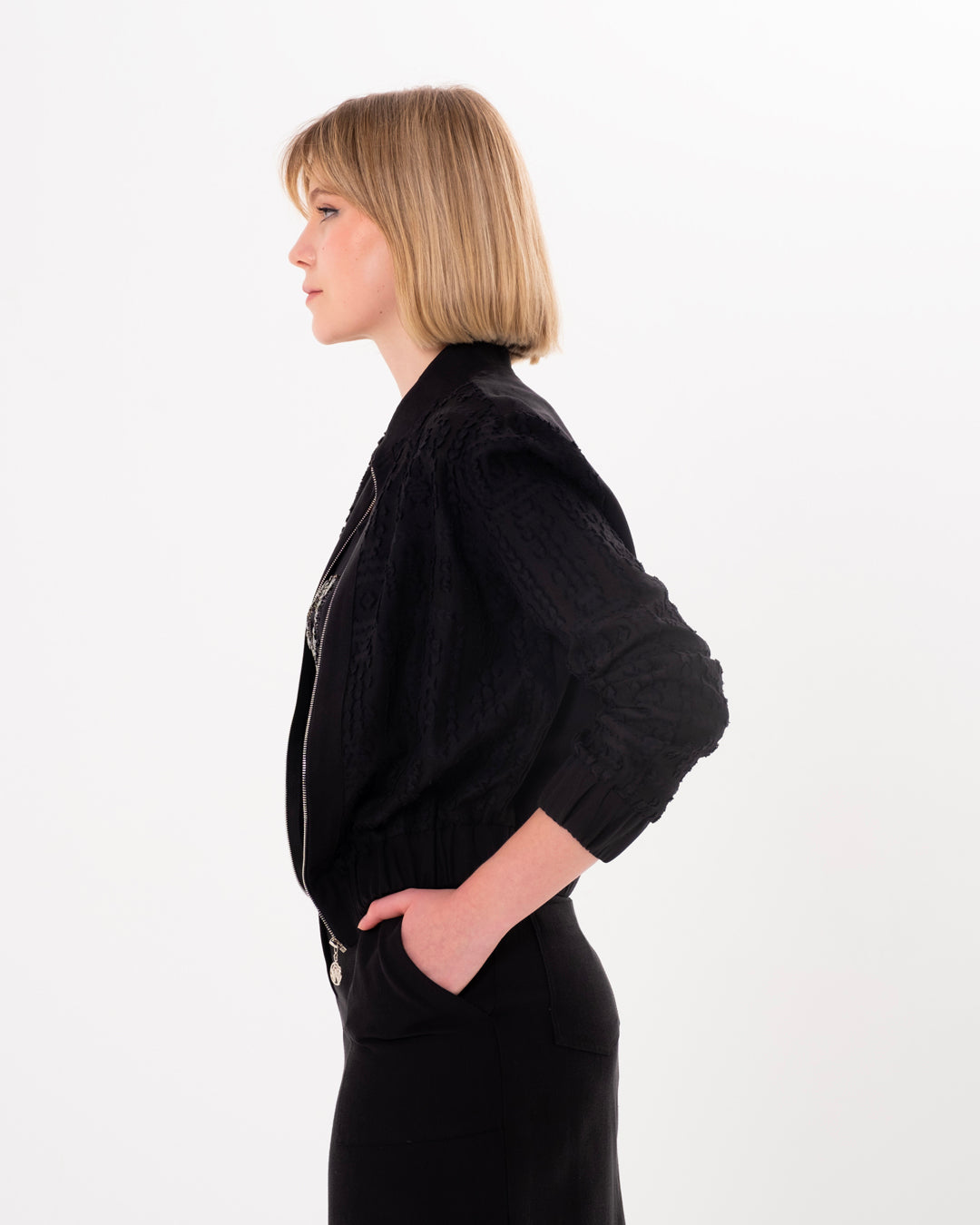 Önü Fermuarlı, Kolları ve Beli Lastikli Ceket-Atlet-Etek (Üçlü) Takım