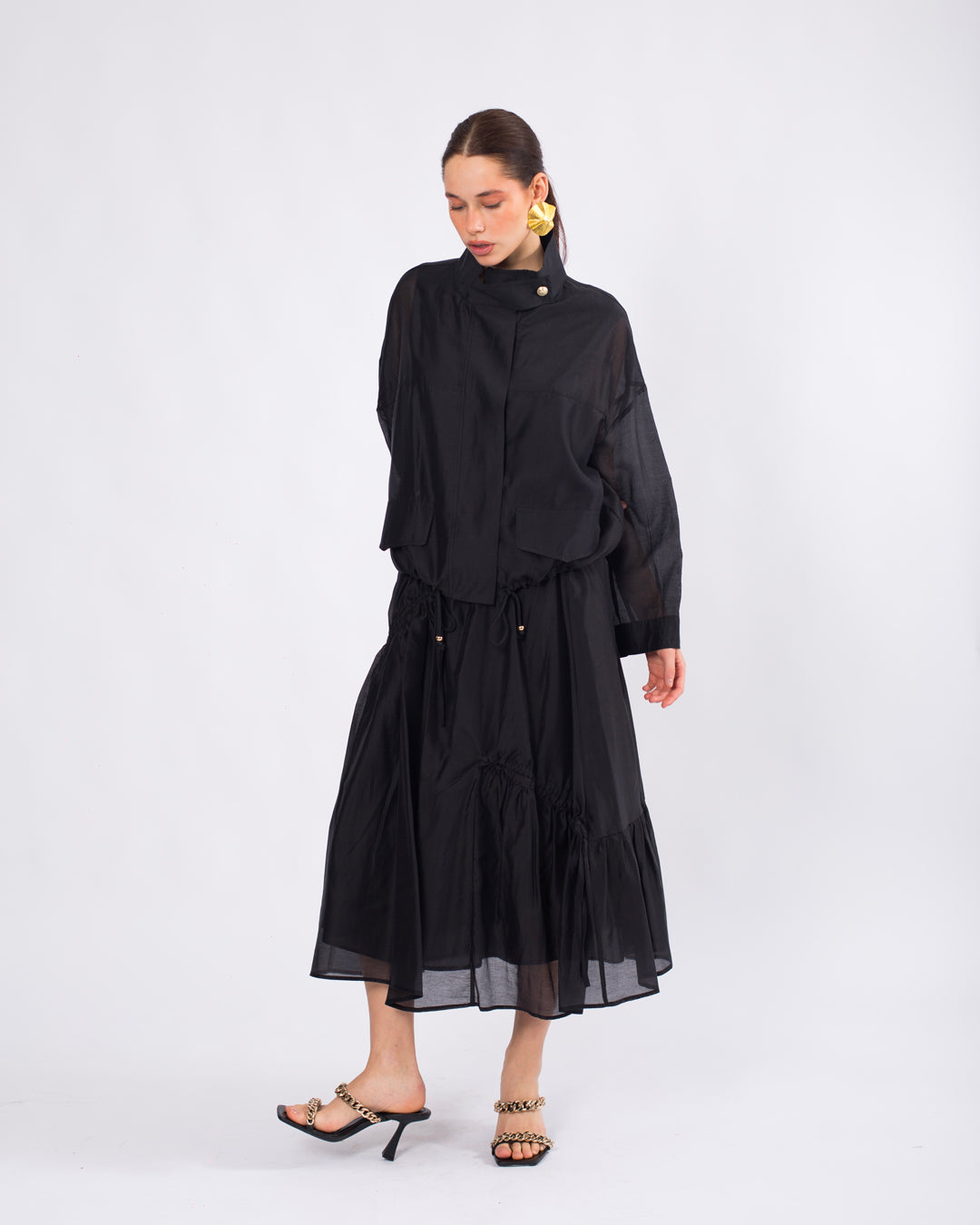 Yaka Detaylı Önü Düğmeli Oversize Ceket-Atlet-Beli Lastikli Etek Takım