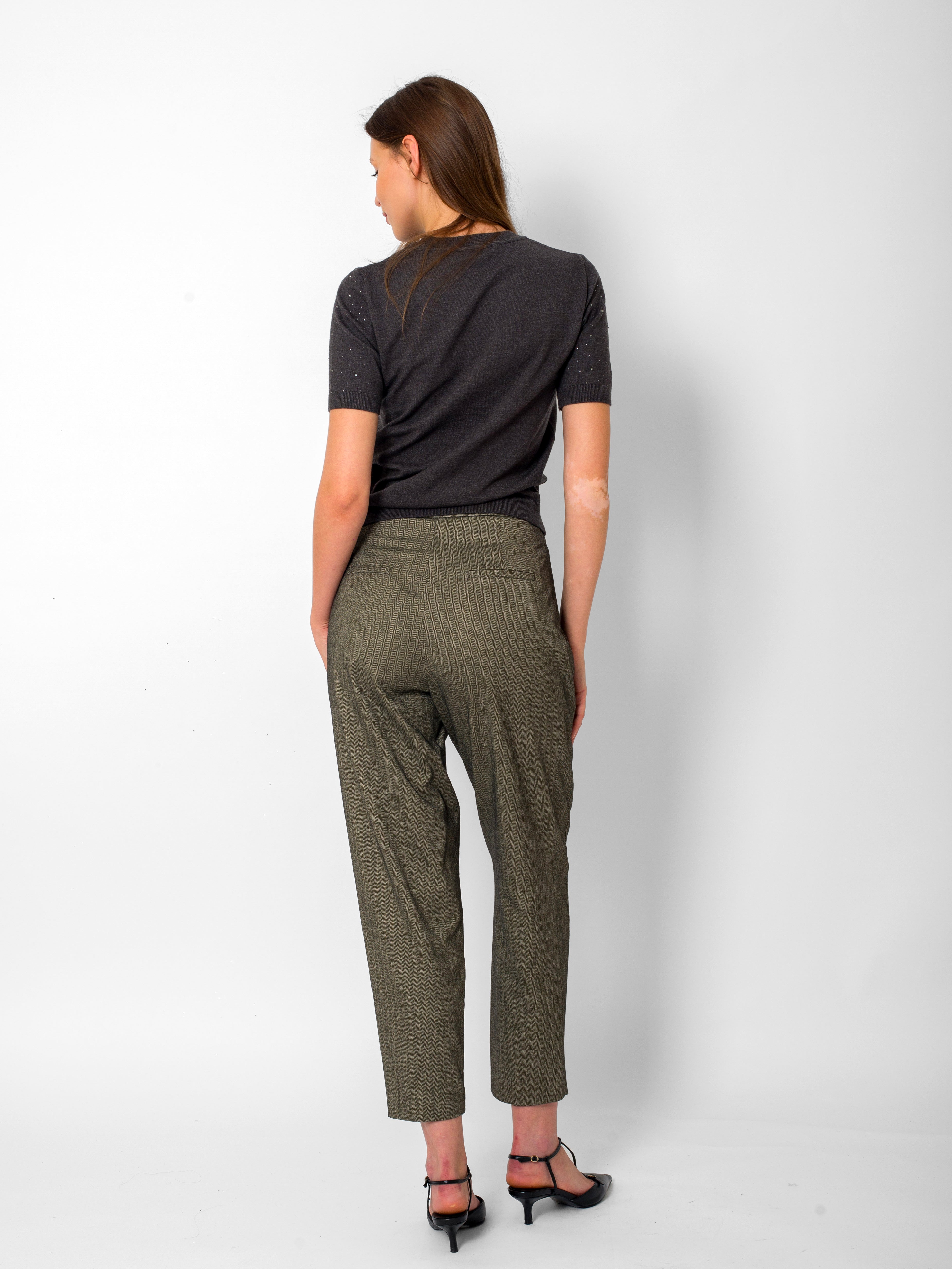 Yuvarlak Yaka Serpme Taşlı Kısa Kollu Triko Bluz