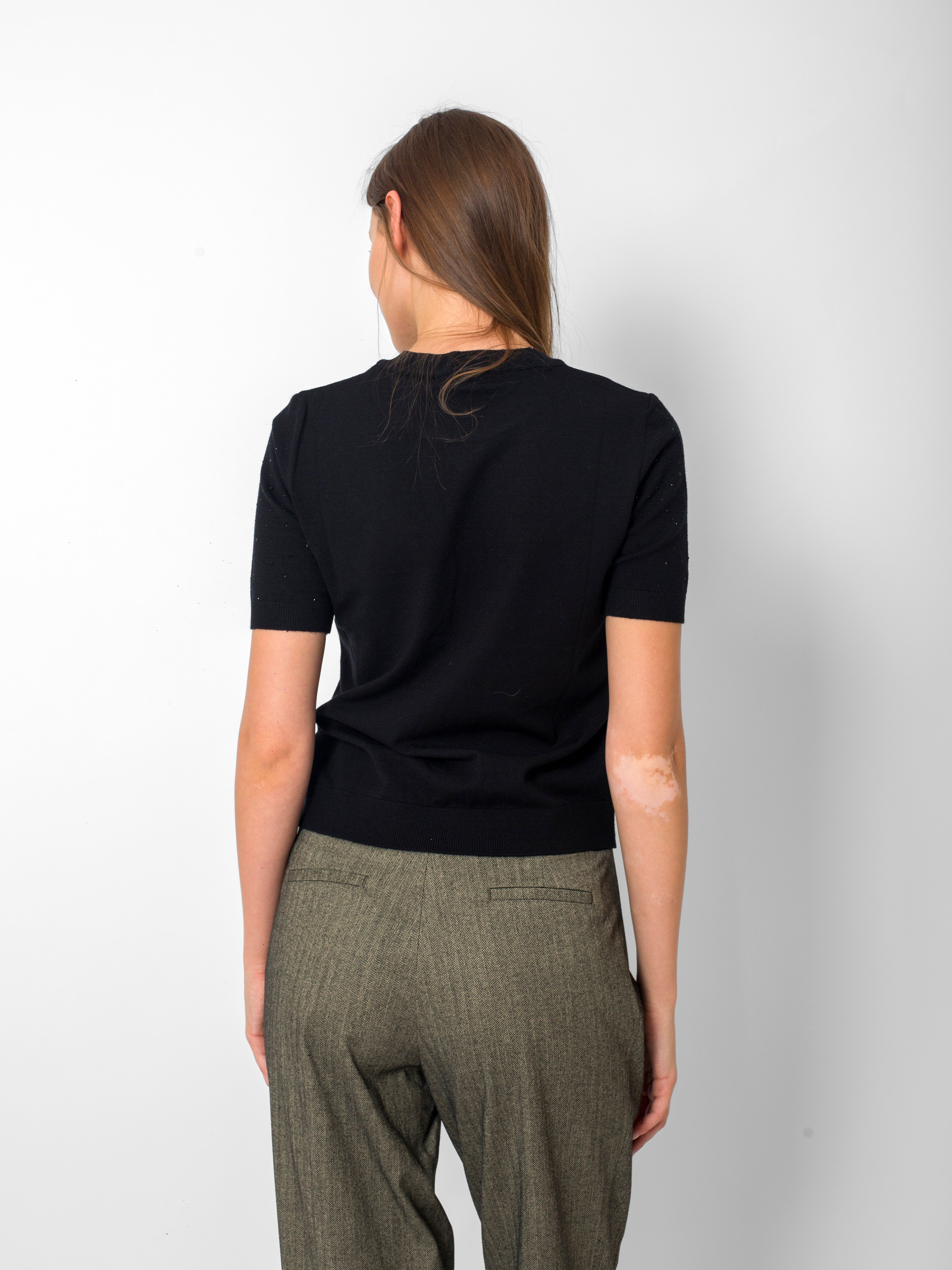 Yuvarlak Yaka Serpme Taşlı Kısa Kollu Triko Bluz