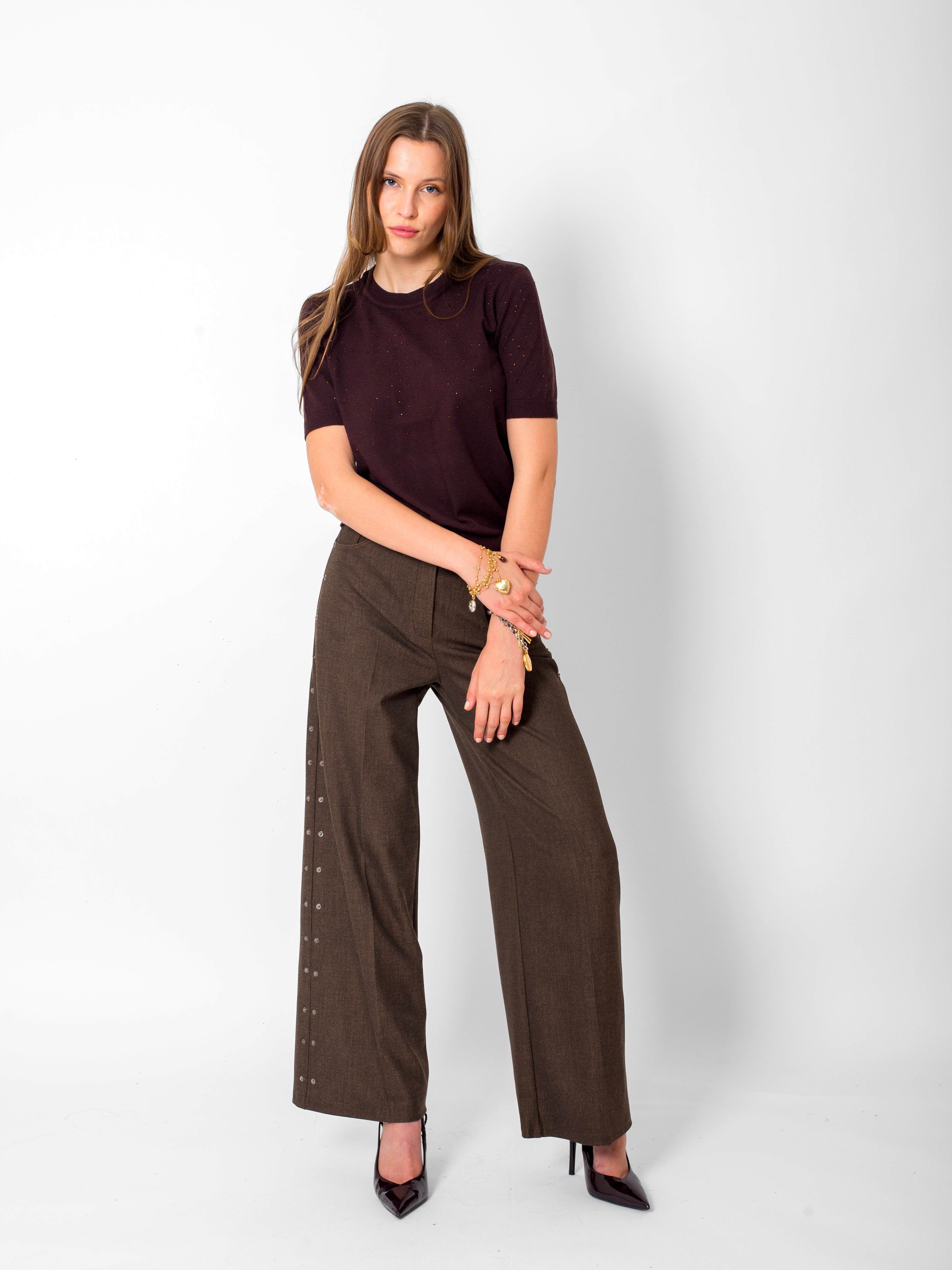 Yuvarlak Yaka Serpme Taşlı Kısa Kollu Triko Bluz