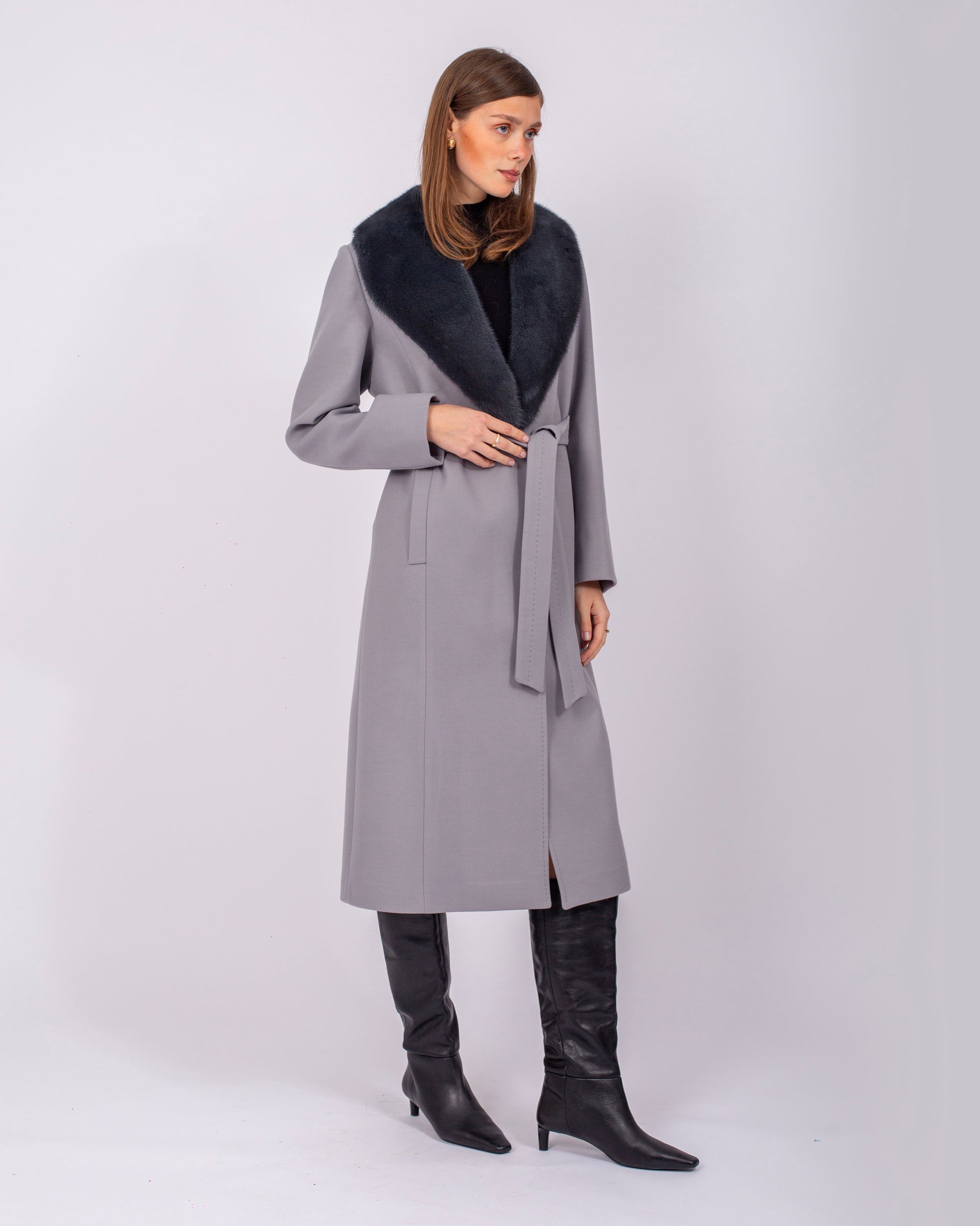 Yakası Vizon Kürklü Kemerli Cashmere Kaban