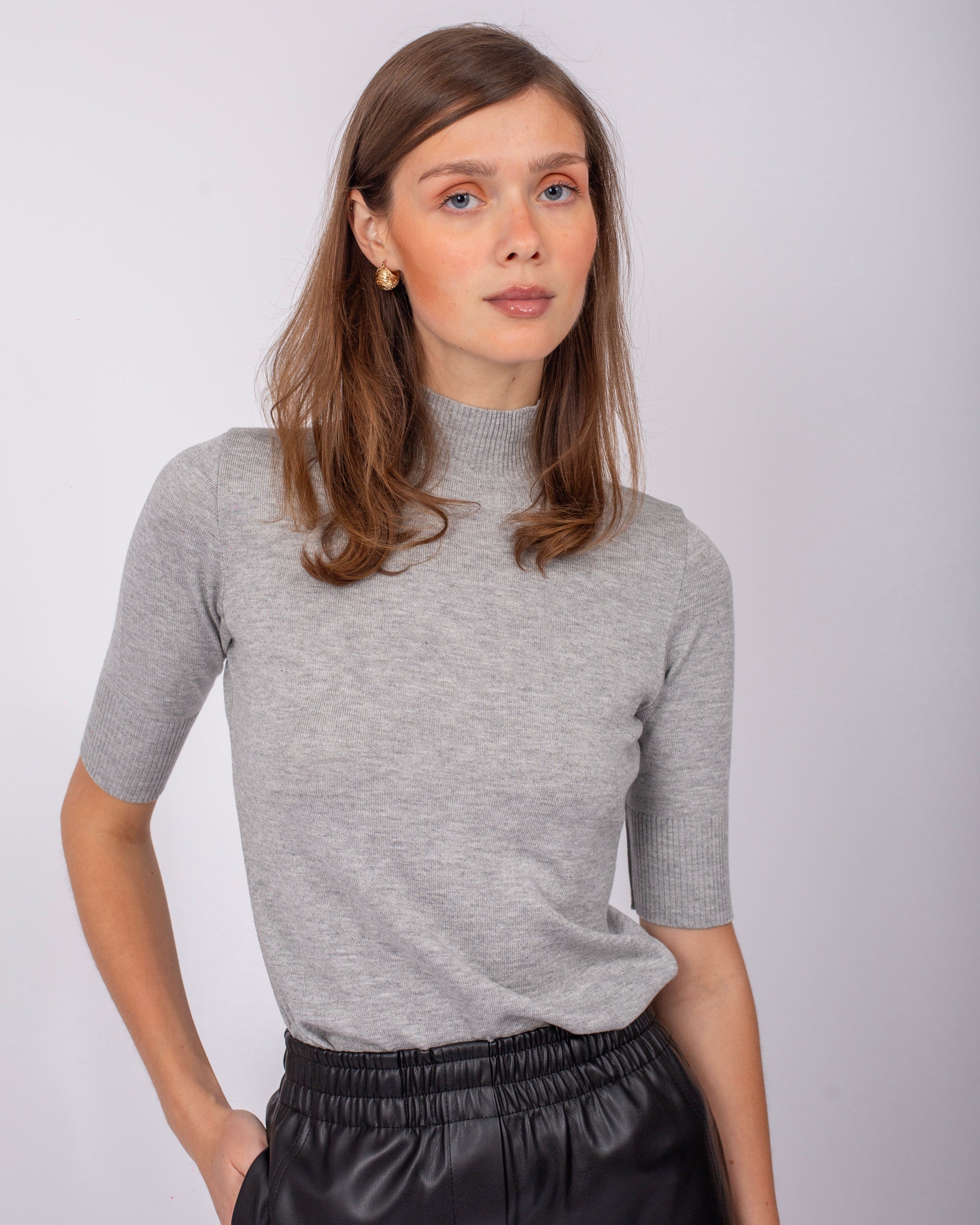 Yarım Boğaz Triko Kazak