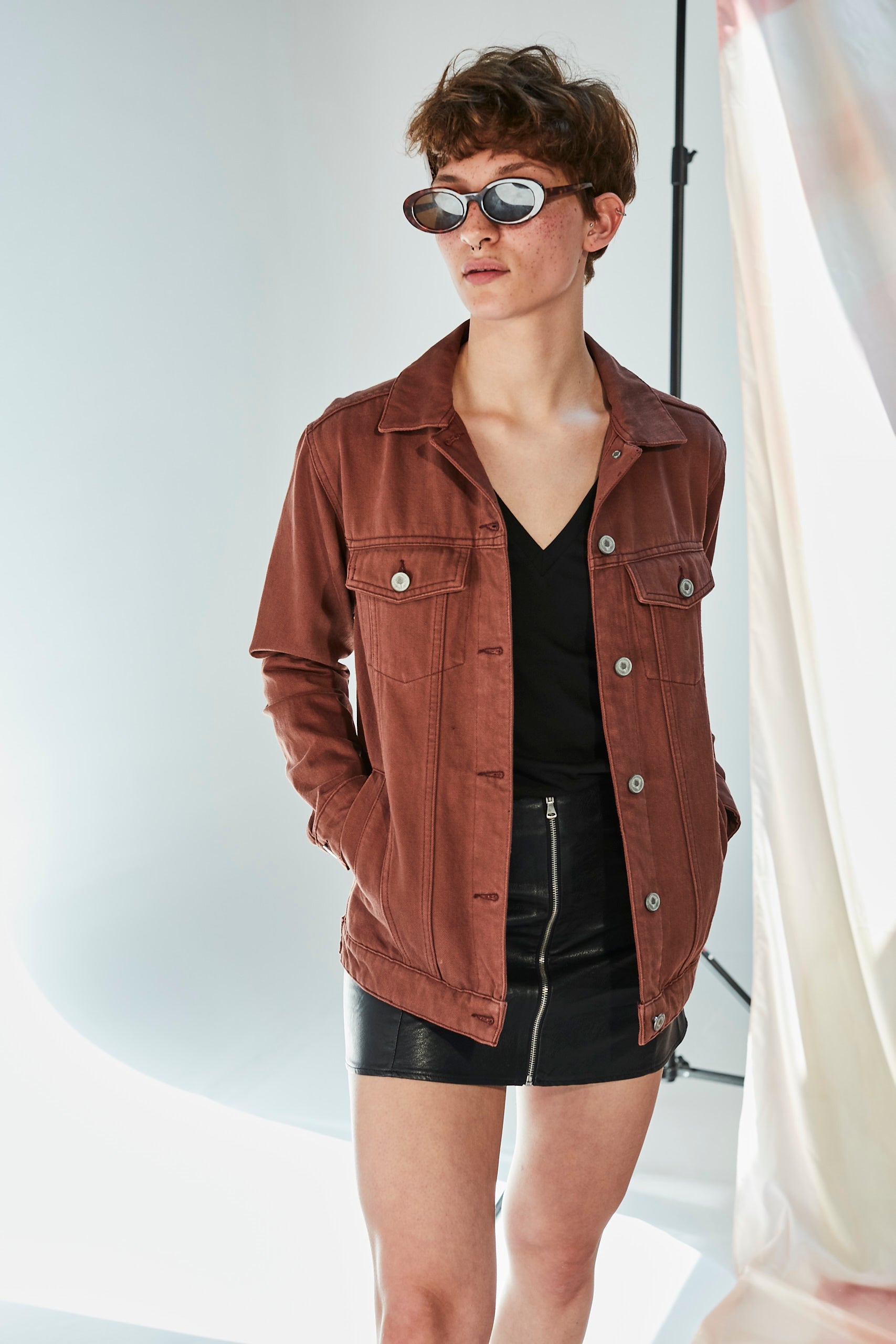 Arka Geometrik Nakış İşlemeli Uzun Ceket