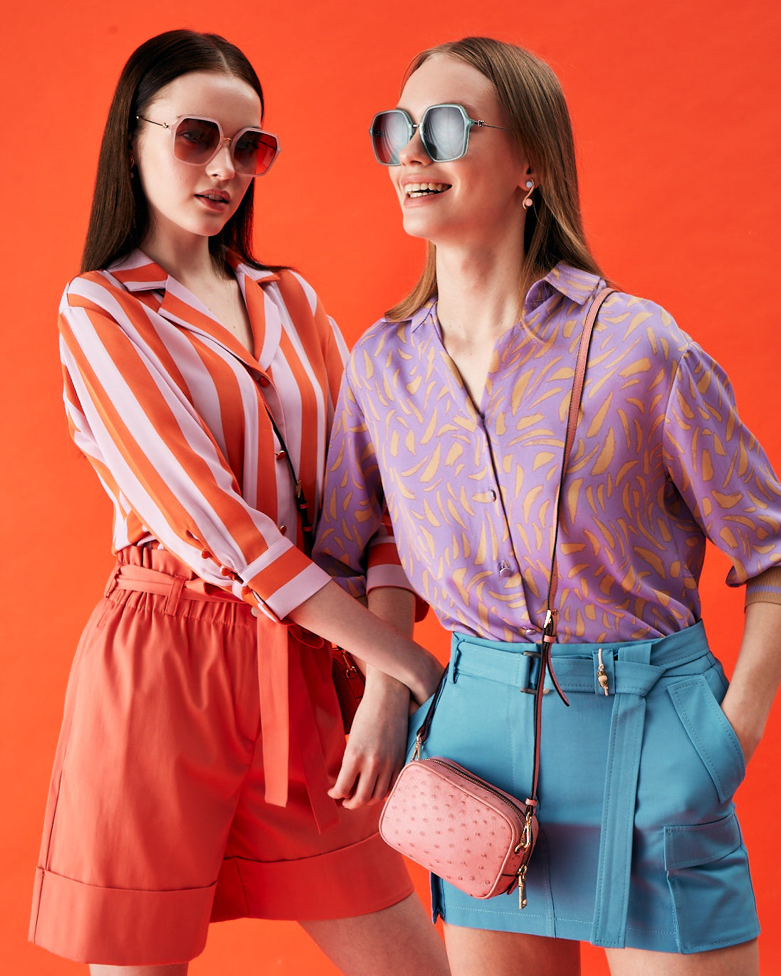 Mine Düğmeli Çizgili Kısa Kol Bluz