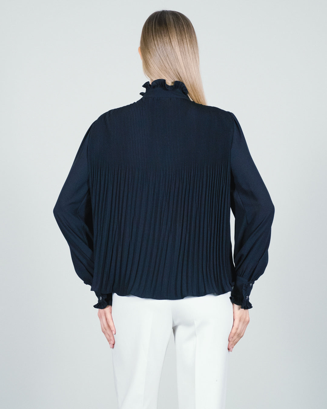 Düğme Detaylı Plili Bluz