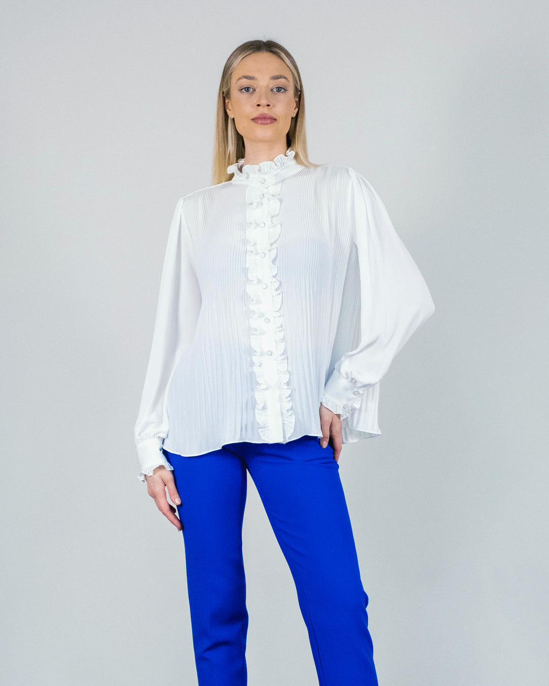 Düğme Detaylı Plili Bluz