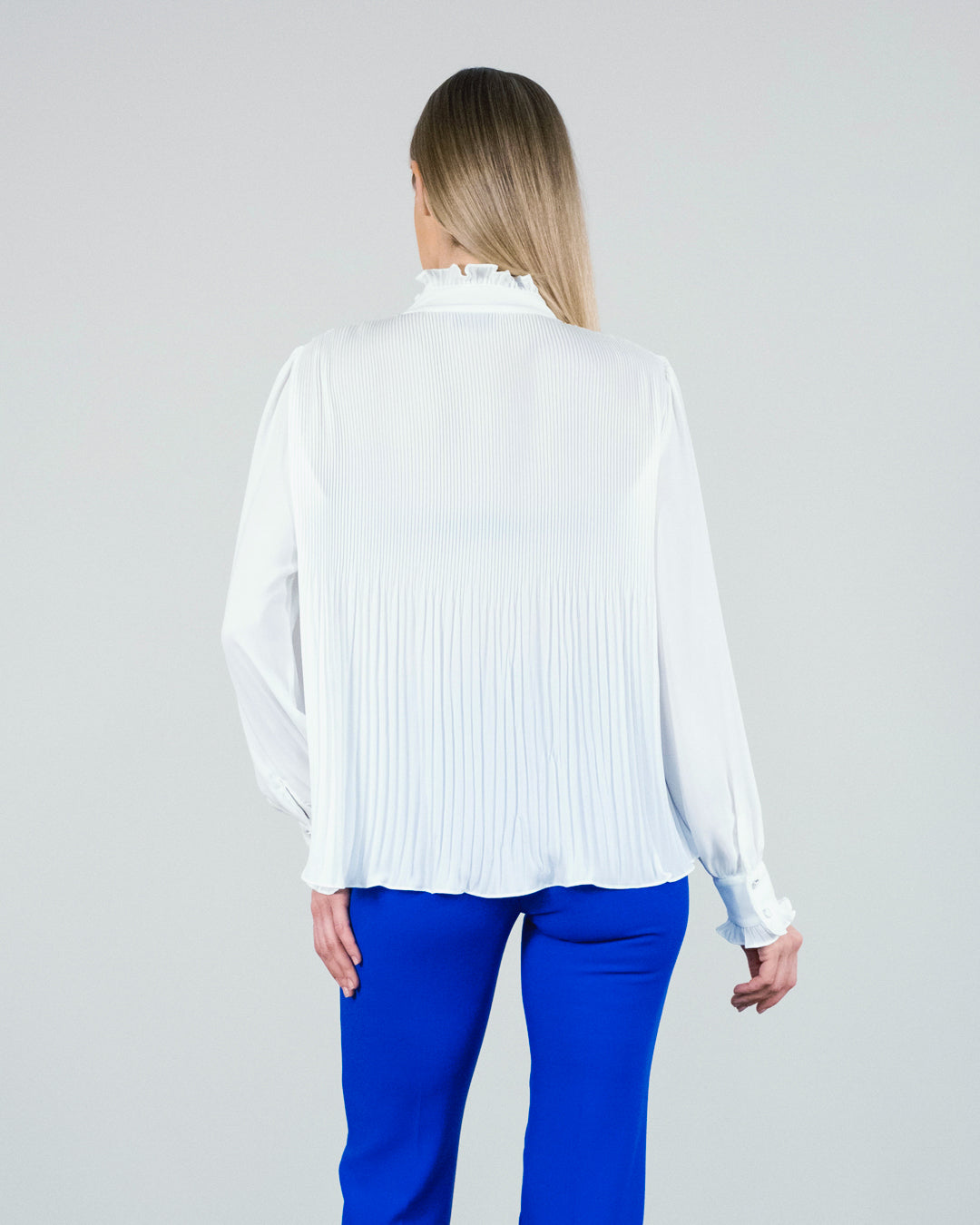 Düğme Detaylı Plili Bluz