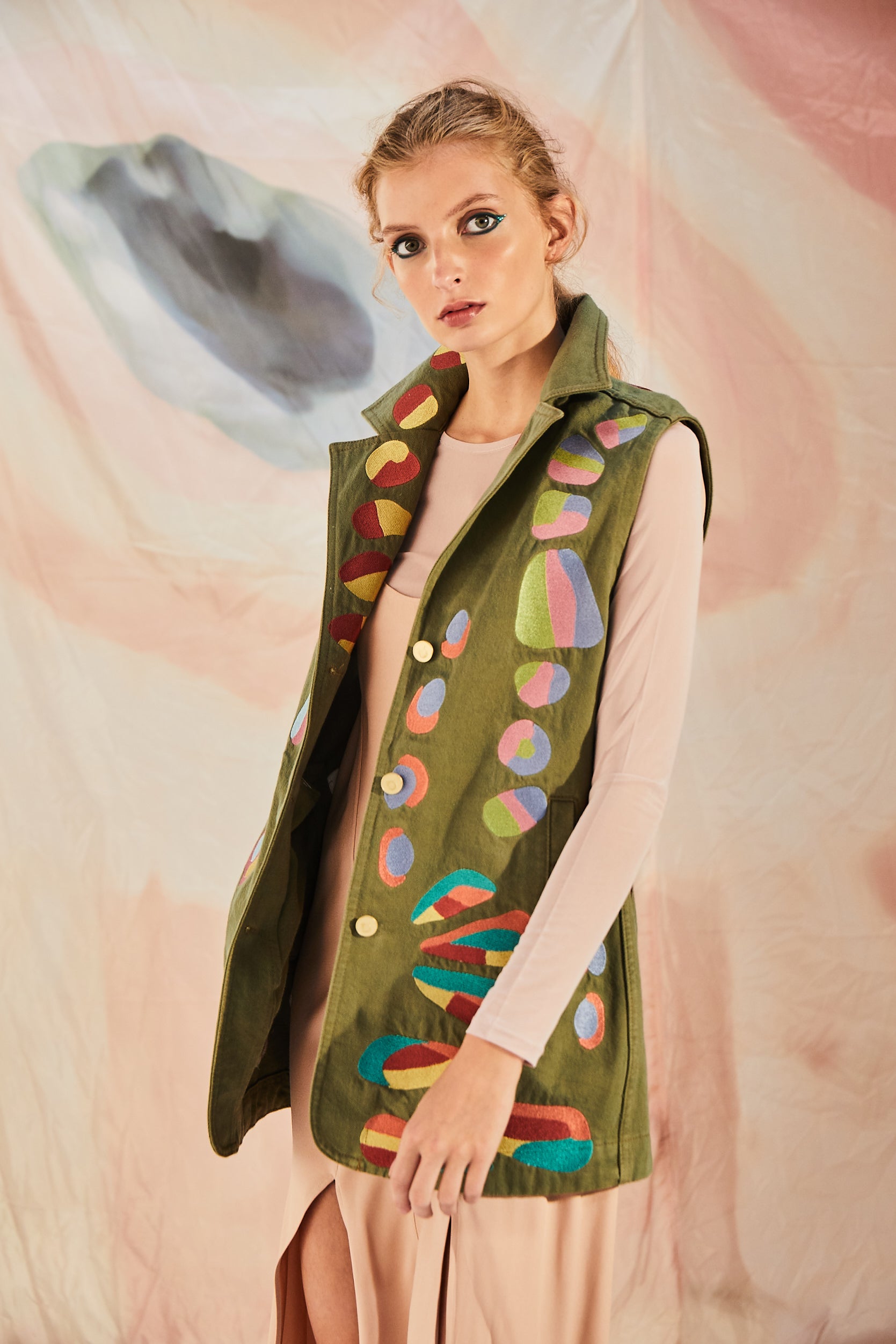 Renkli İNakışlı  Gömlek Yaka Kolsuz Yelek