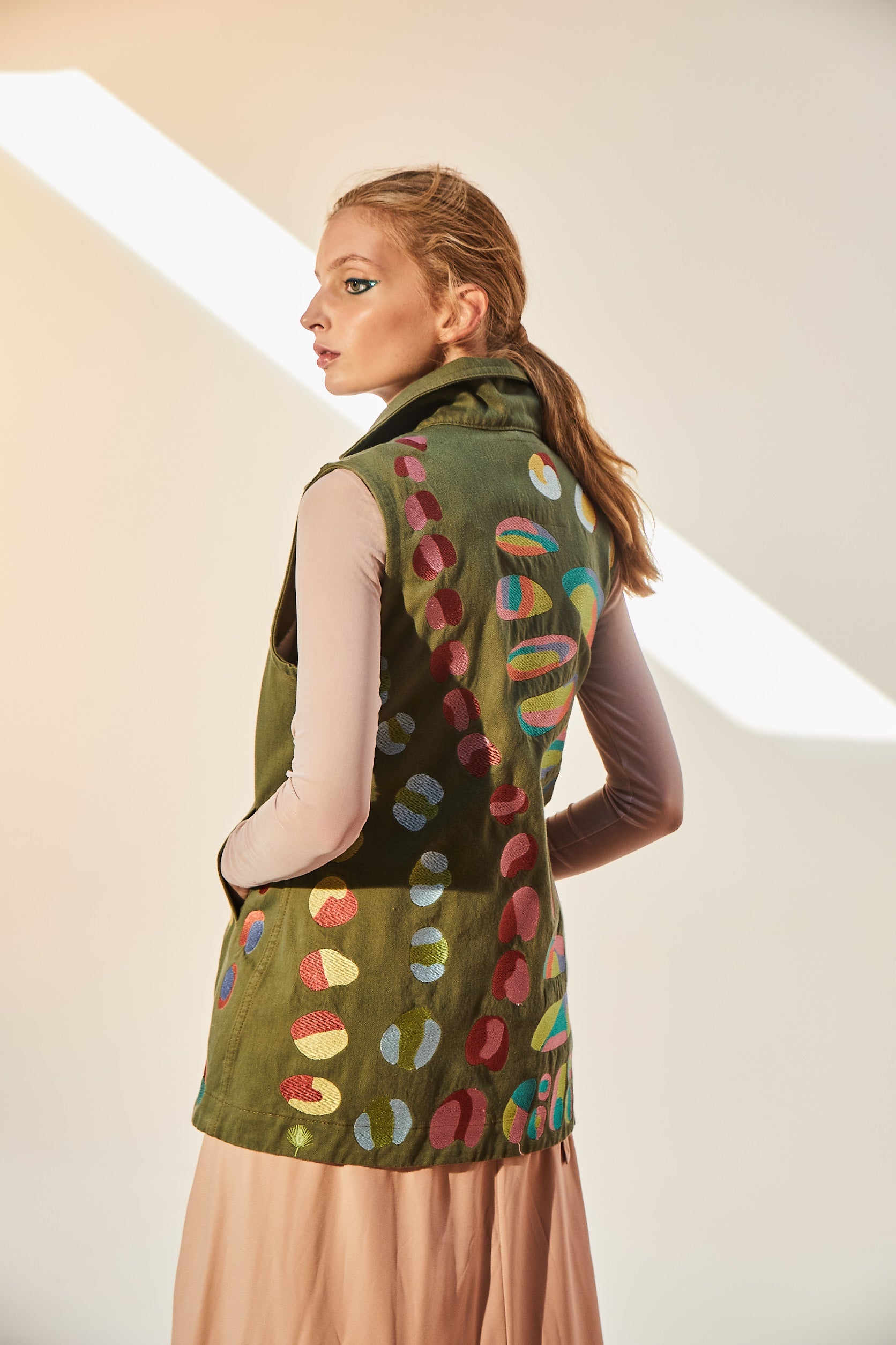 Renkli İNakışlı  Gömlek Yaka Kolsuz Yelek