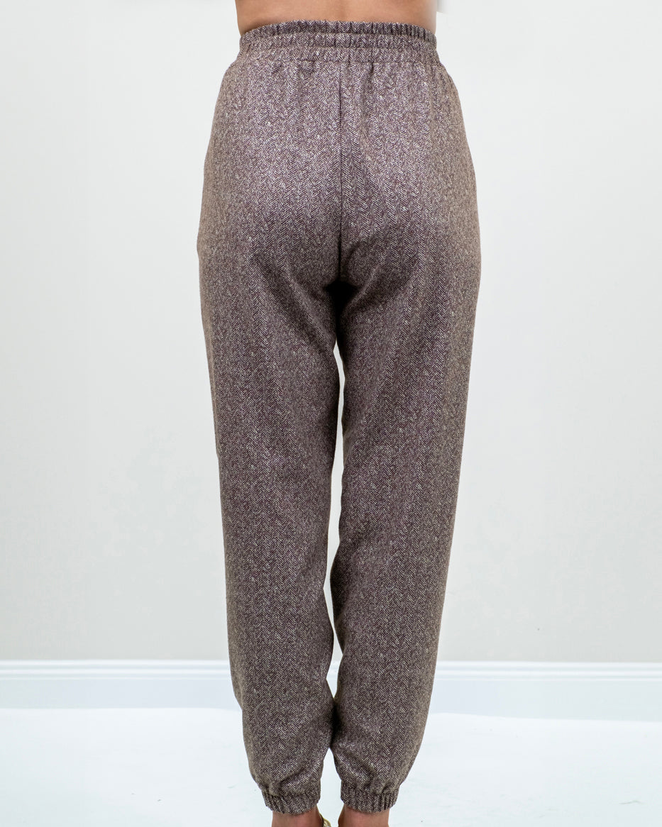 Beli ve Paçası Lastikli Balıksırtı Pantolon