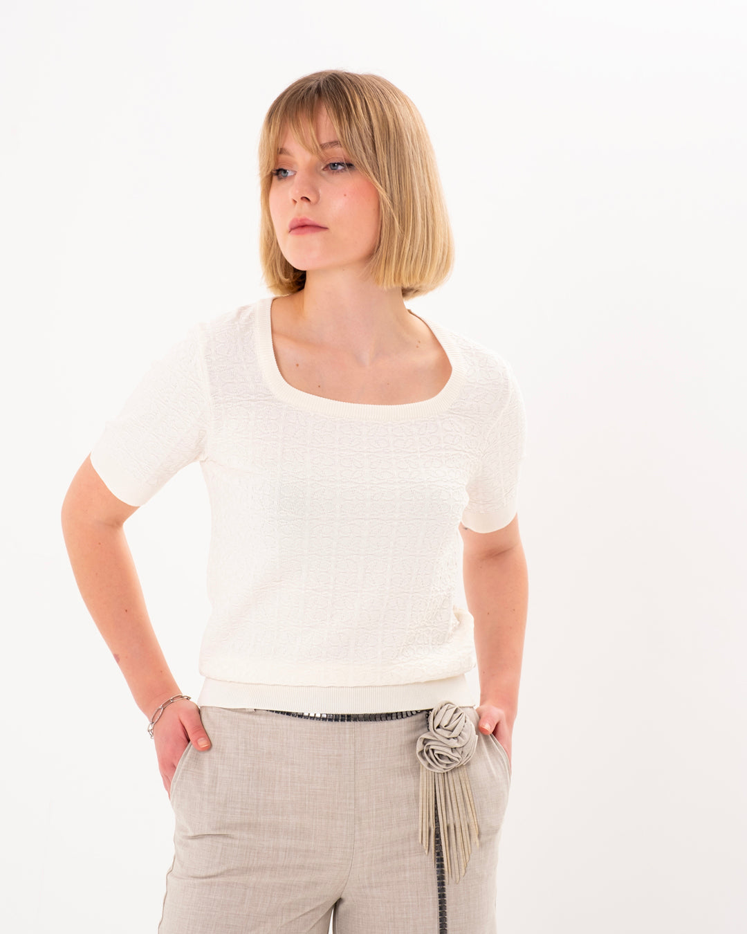 U Yaka Kısa Kol İnce Triko Bluz