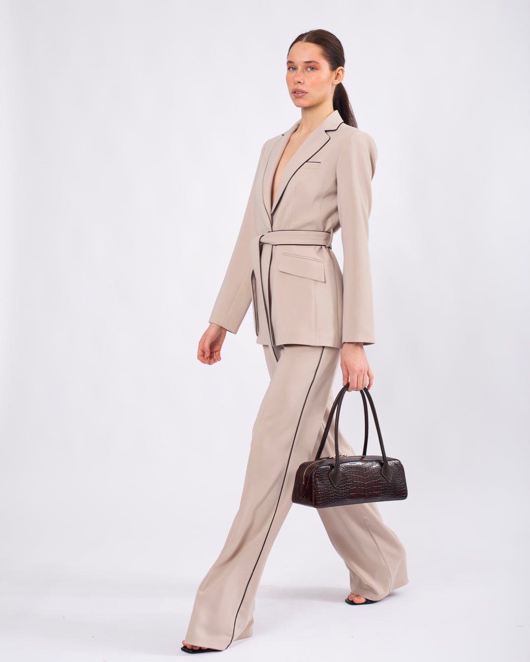 Cool Shine Beli Kuşaklı Siyah Şeritli Takım