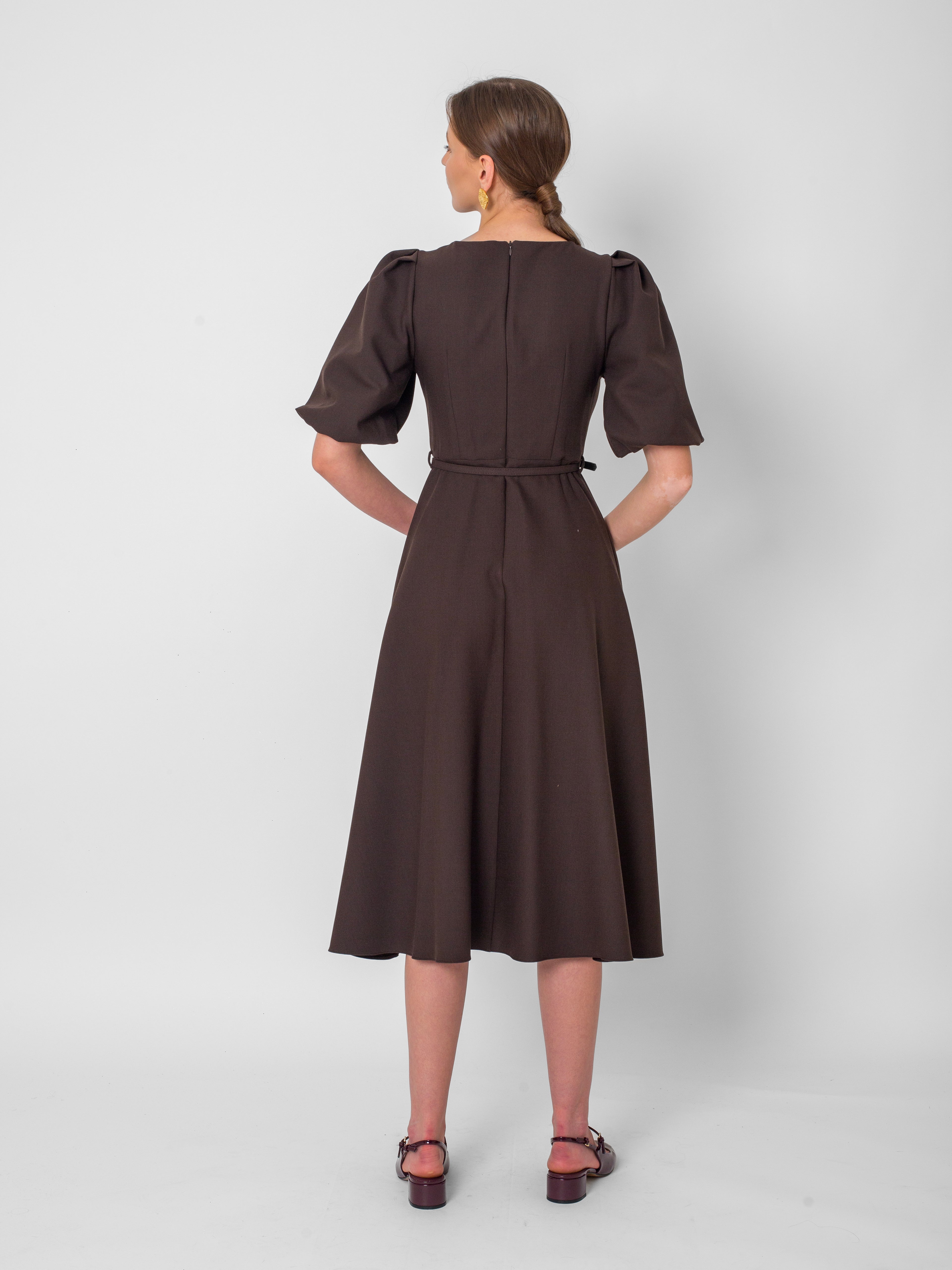 Yuvarlak Yaka Önü Düğme Detaylı Kısa Kollu Kemerli Elbise