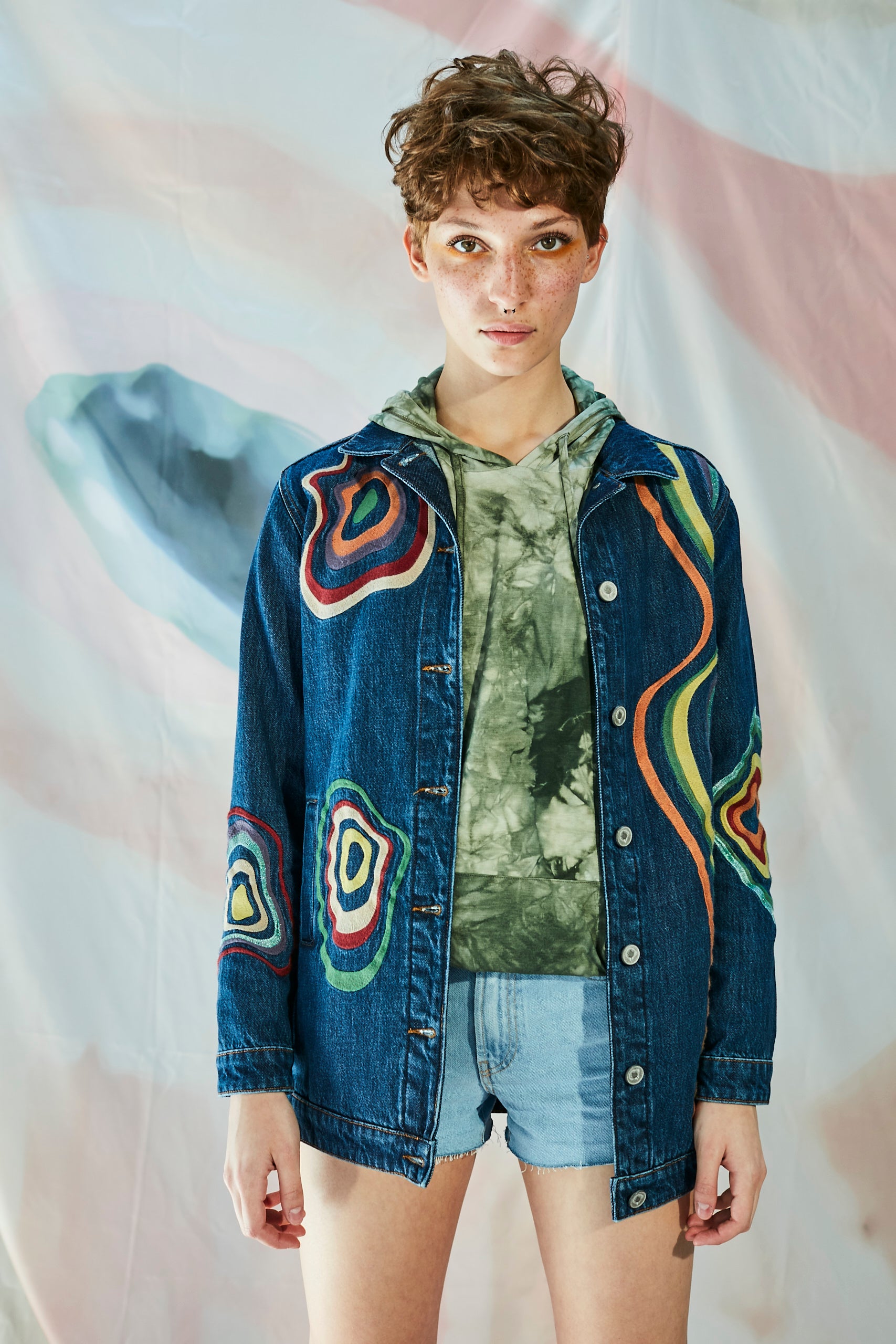 Ön ve Arka Geometrik  Renkli Nakış İşlemeli  Ceket