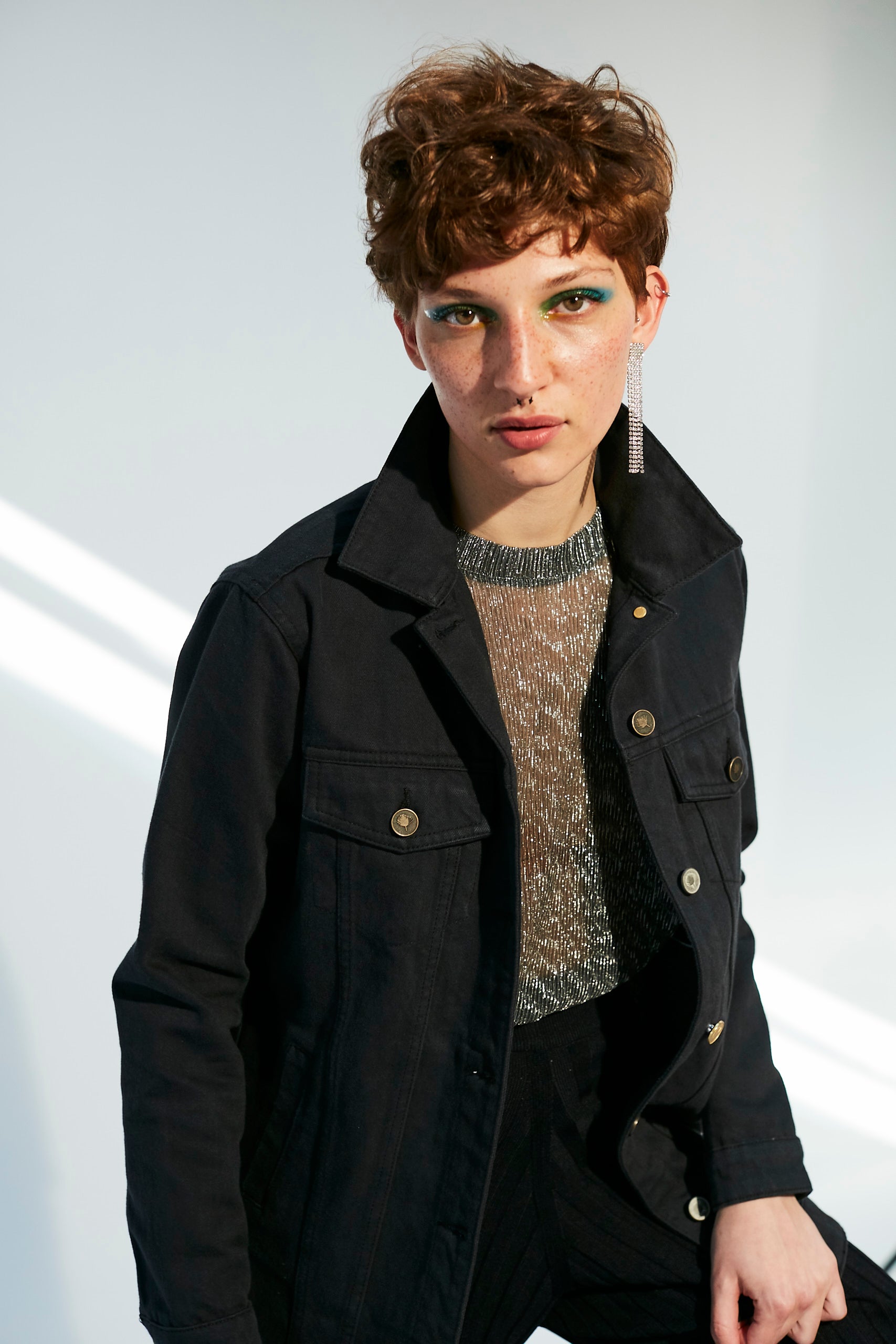 Arka Geometrik Nakış İşlemeli Uzun Ceket