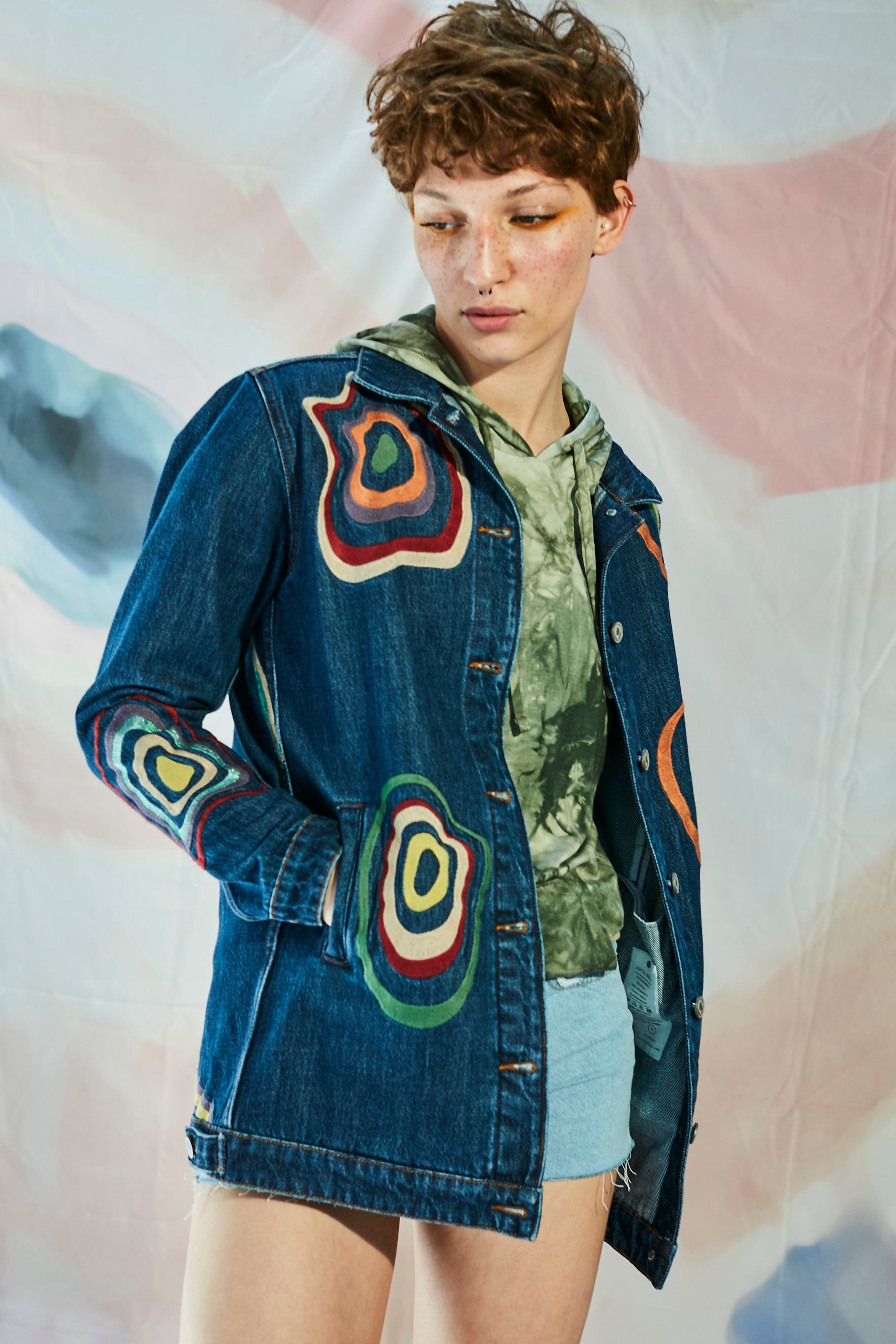 Ön ve Arka Geometrik  Renkli Nakış İşlemeli  Ceket