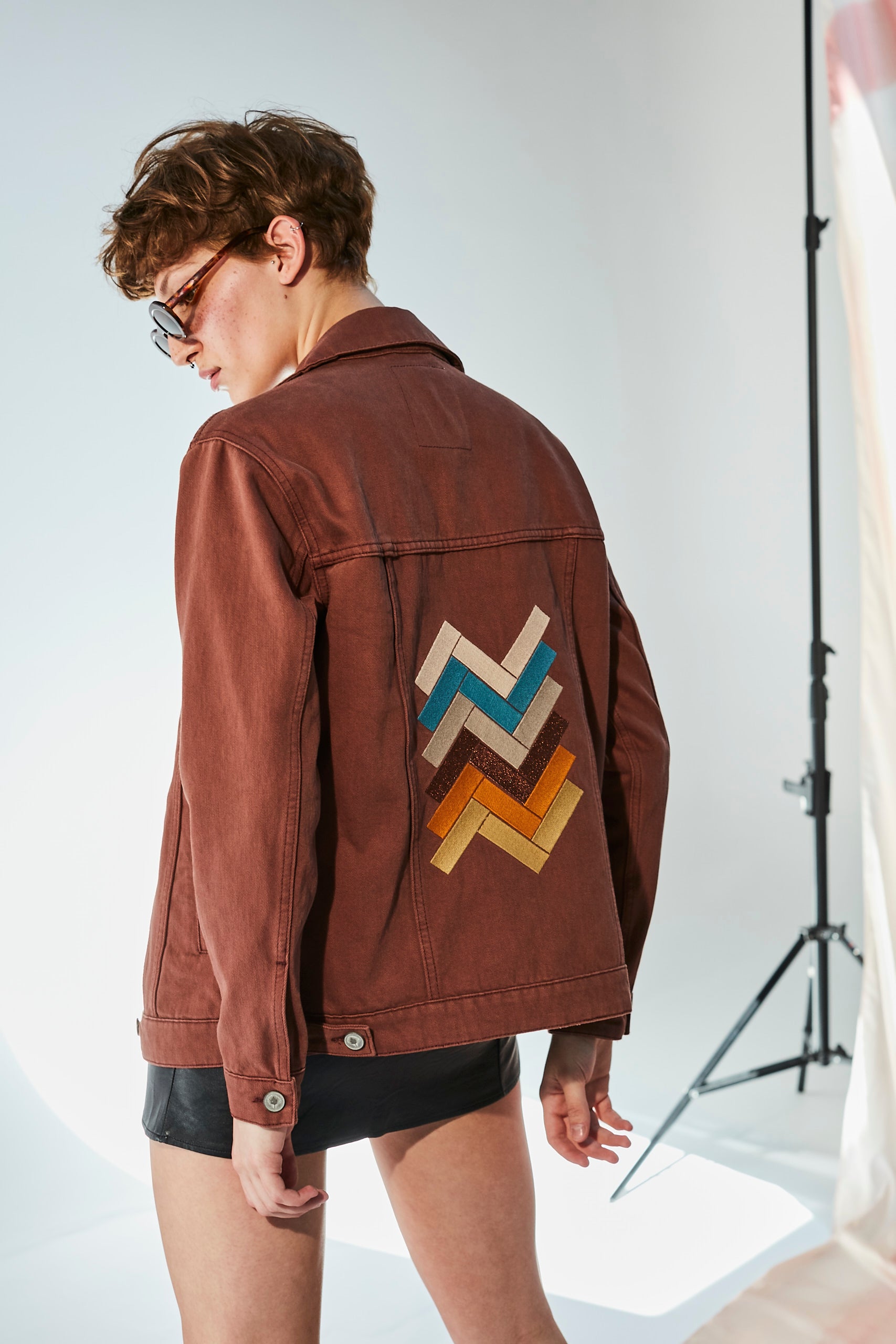 Arka Geometrik  Nakış İşlemeli Uzun Ceket