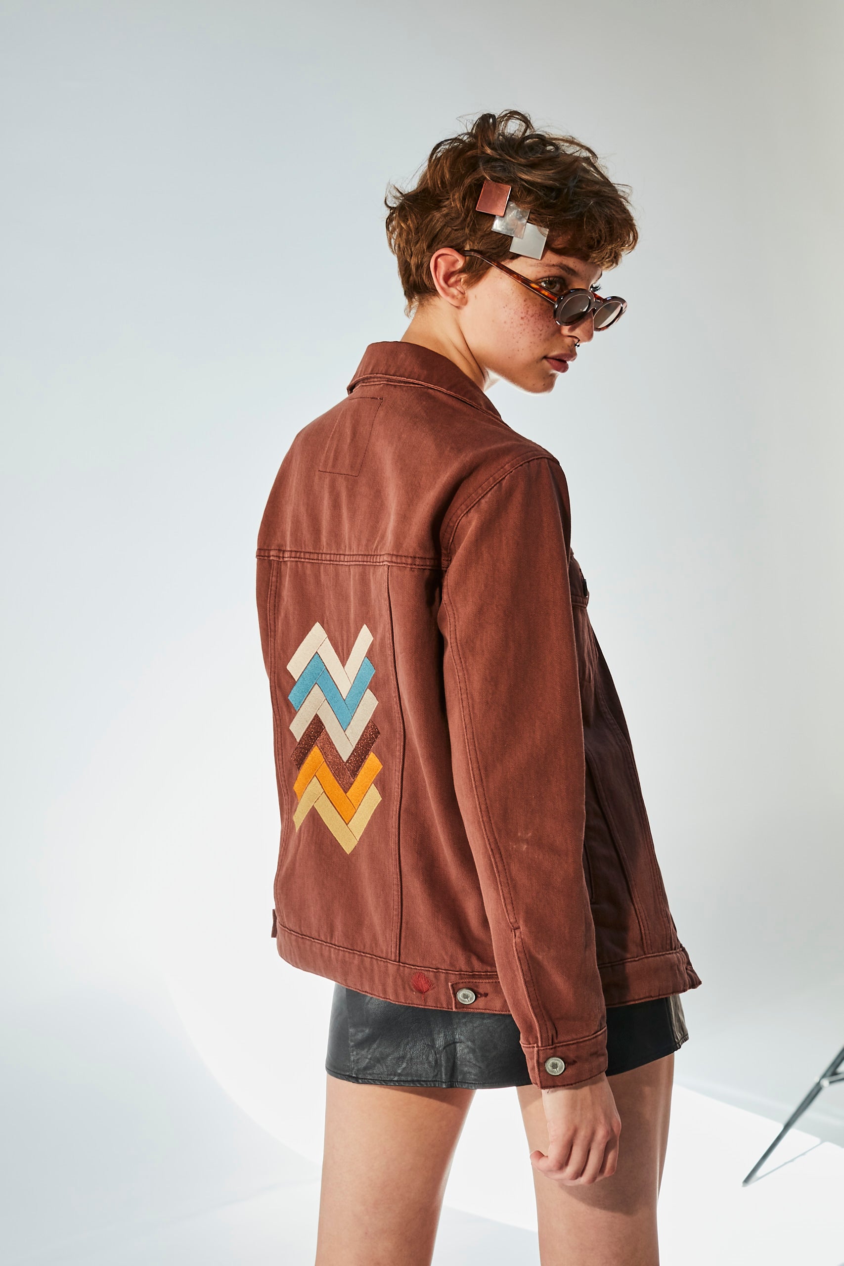 Arka Geometrik  Nakış İşlemeli Uzun Ceket