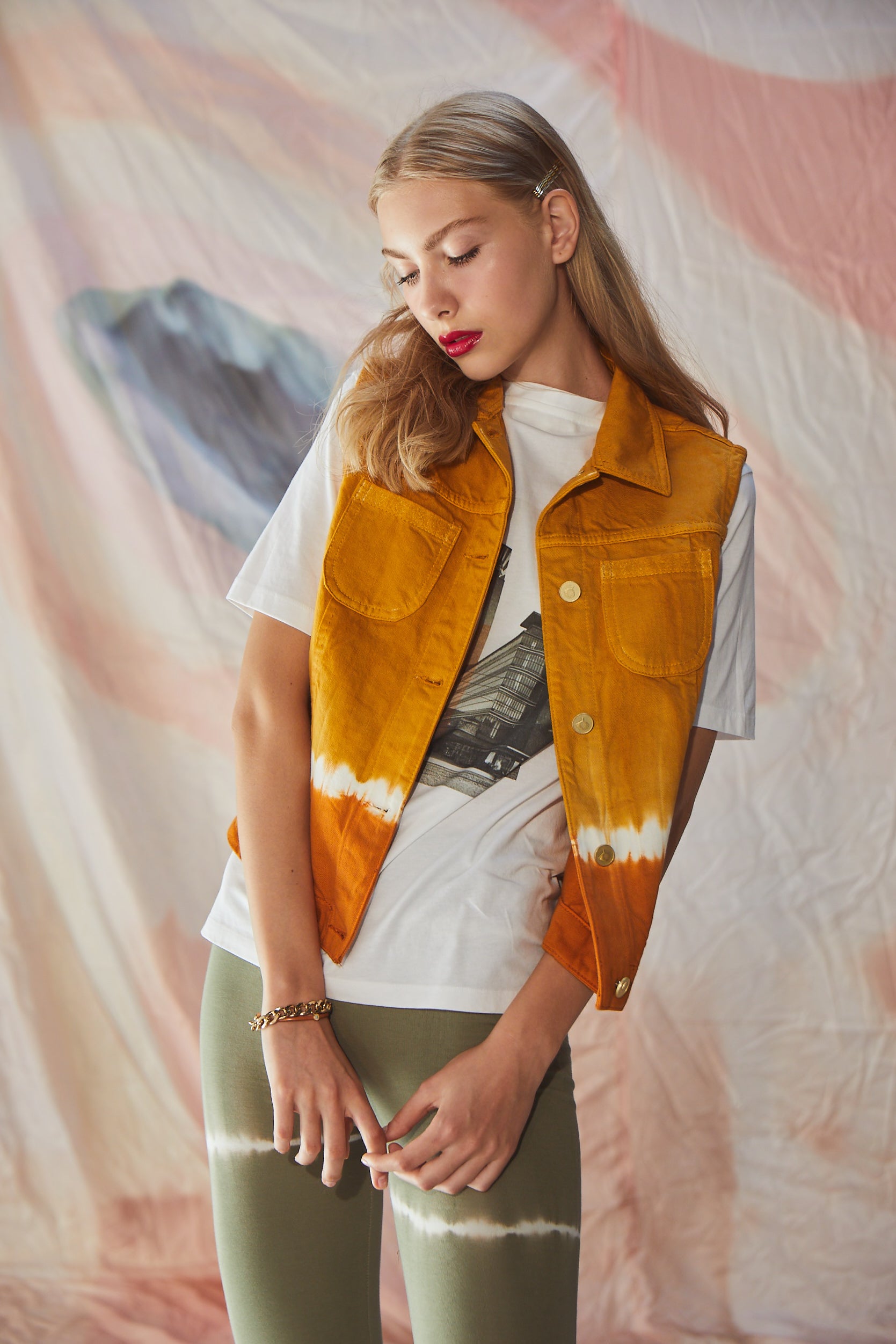 Gömlek Yaka Çift Renk Geçişli Kısa Yelek